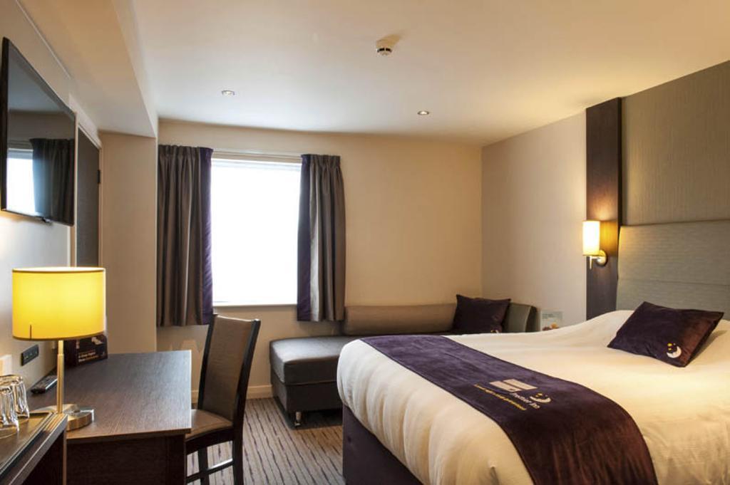 Premier Inn Lancaster Exterior photo