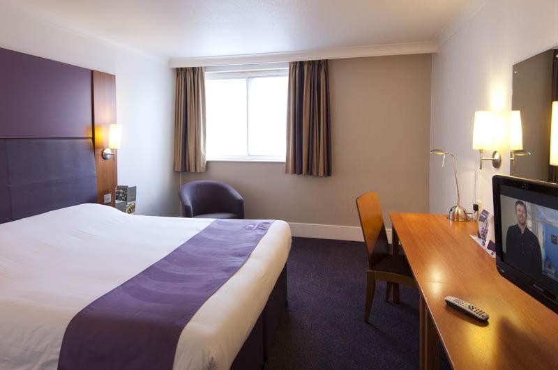 Premier Inn Lancaster Exterior photo
