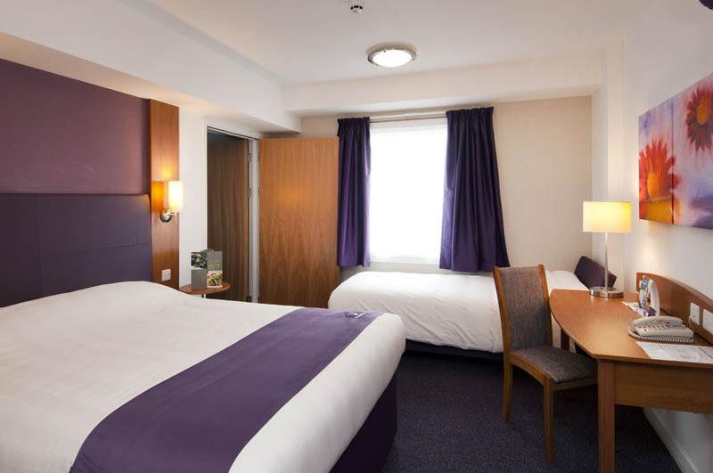 Premier Inn Lancaster Exterior photo